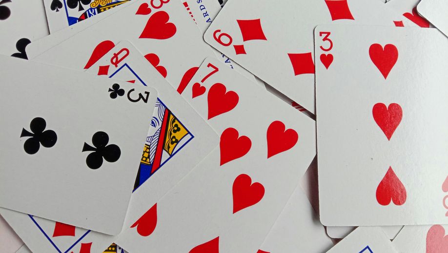 Cashback Bonuses vs Free Spins: A Comprehensive Comparison